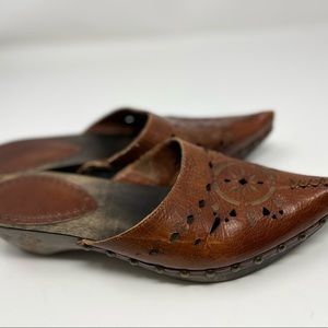 Matisse Mules carved wood block heel womens 8 brown leather shoes